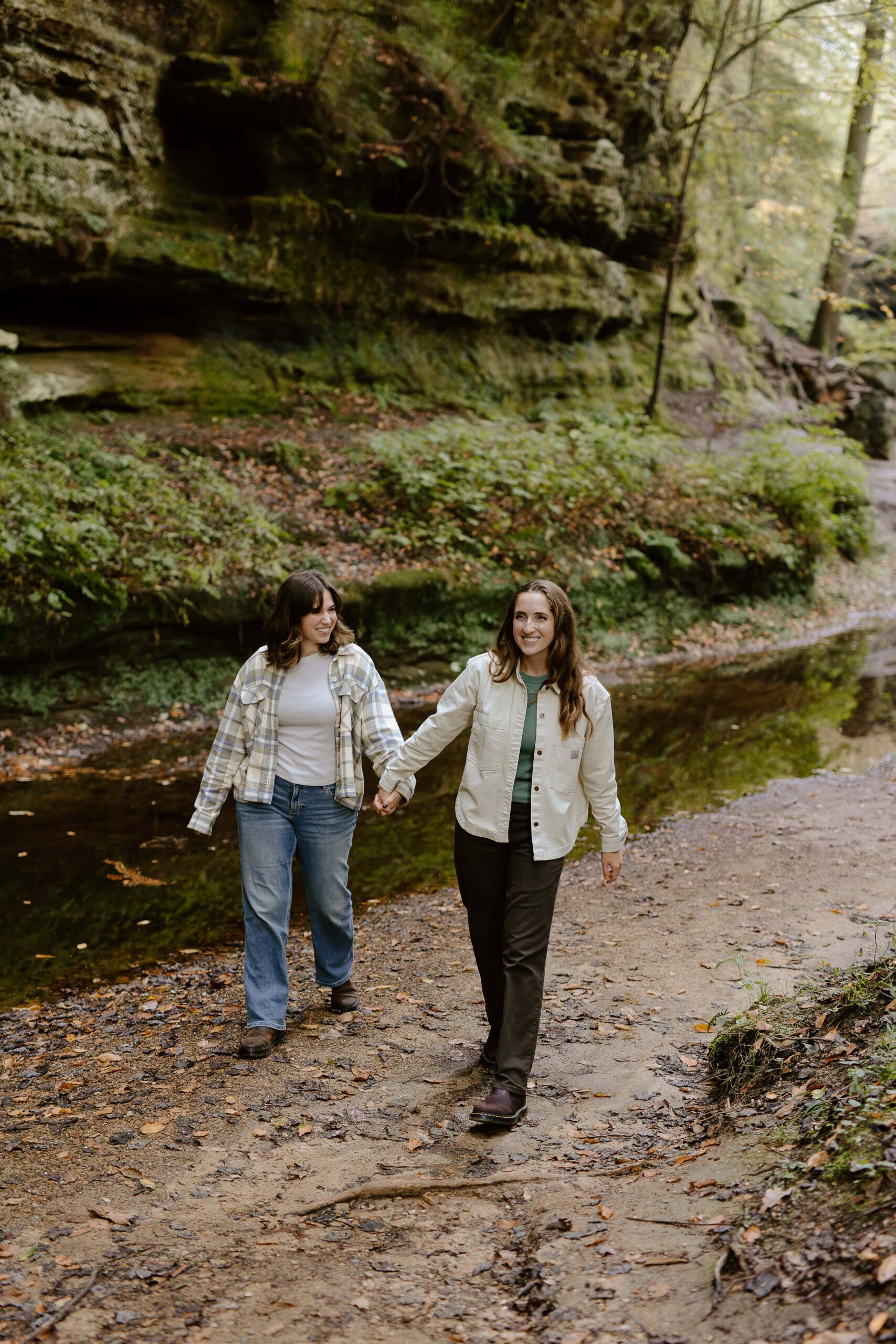 Hocking hills engagement photos at upper falls